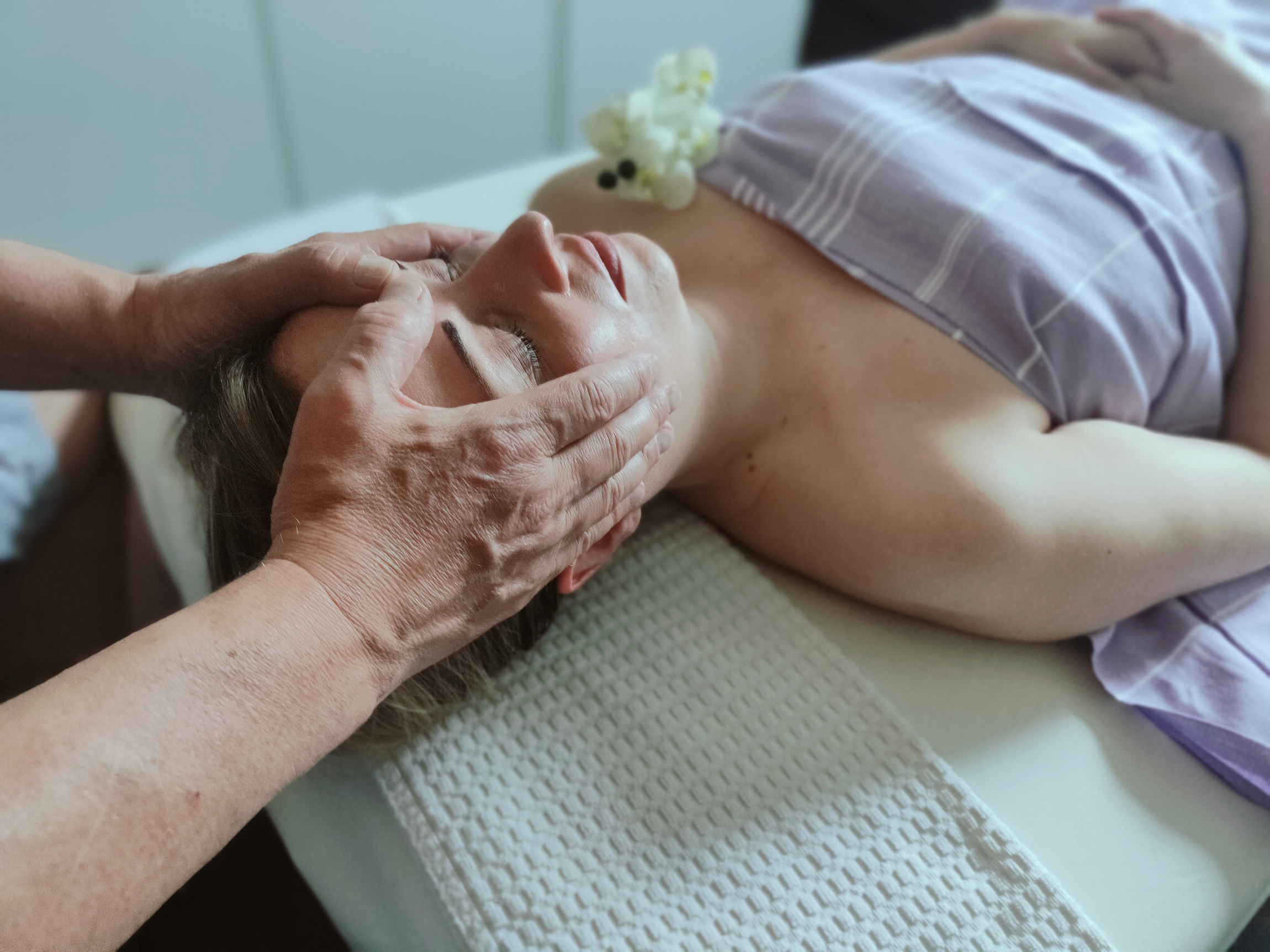 Relaxing facial