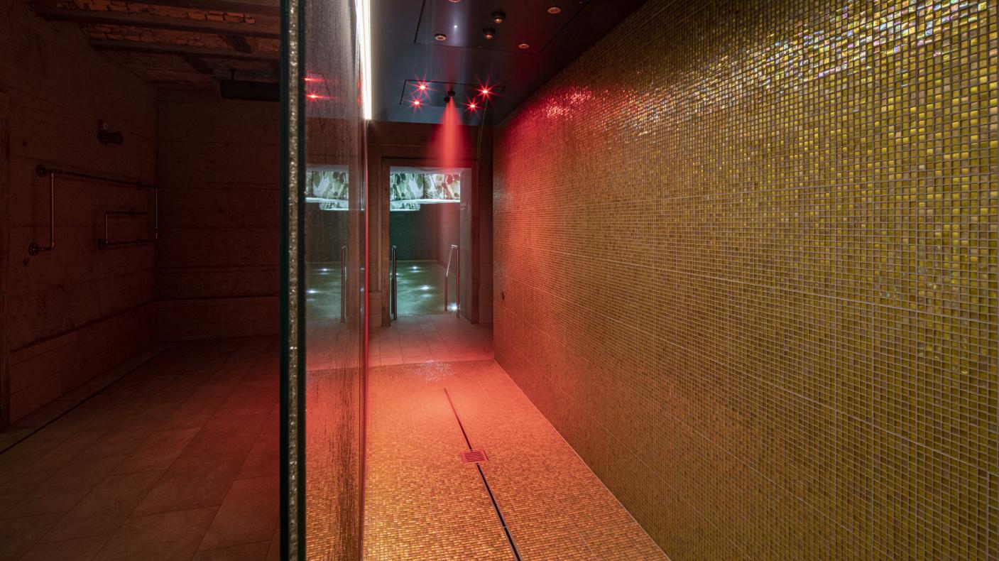 Regenduschen im Hürlimannabd &amp; Spa Zürich