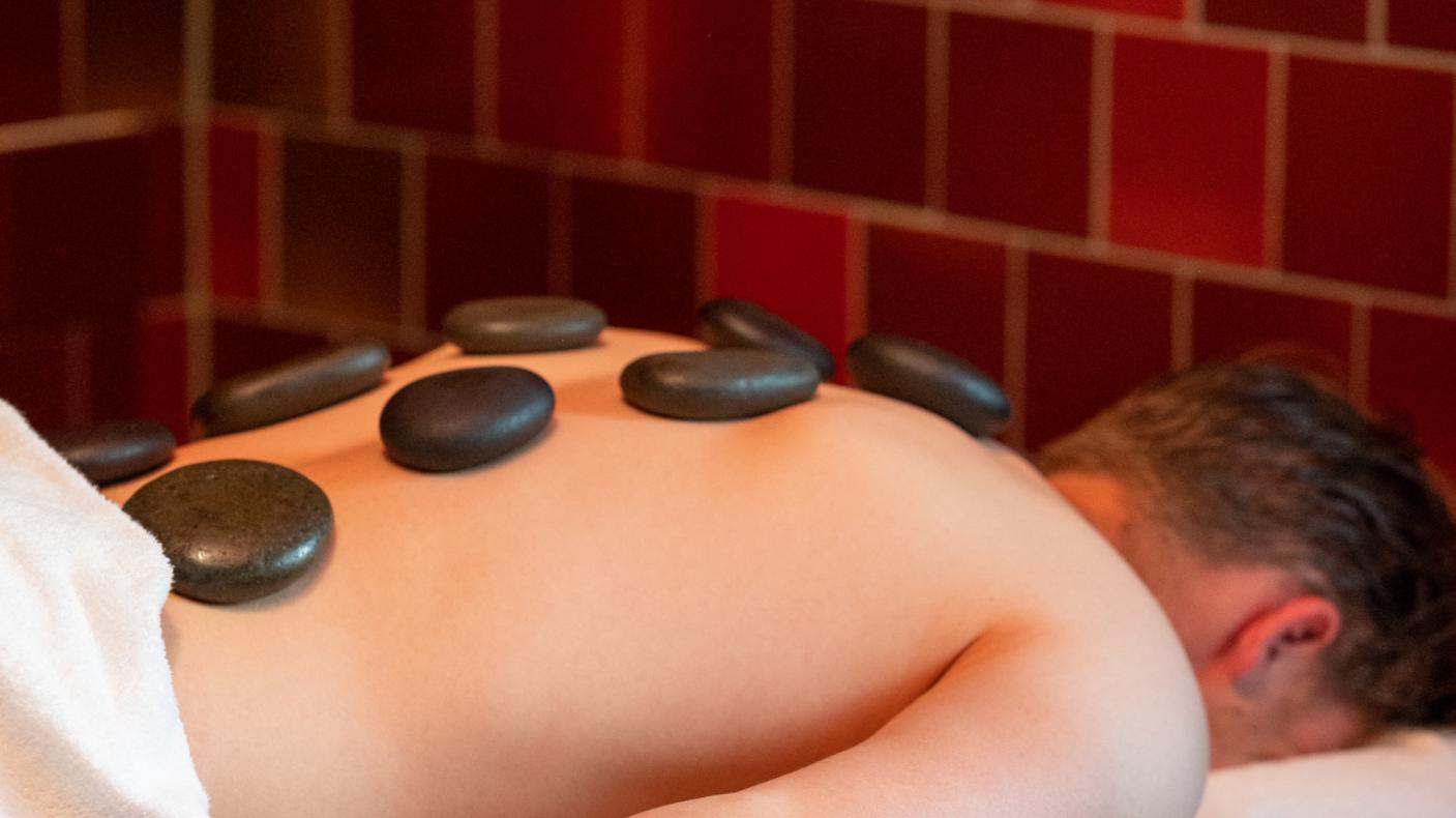 Back & Stone - Rückenmassage Back & Stone - Rückenmassage